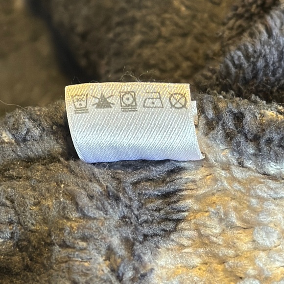 La SENZA Gray Hooded Robe - Picture 10 of 12